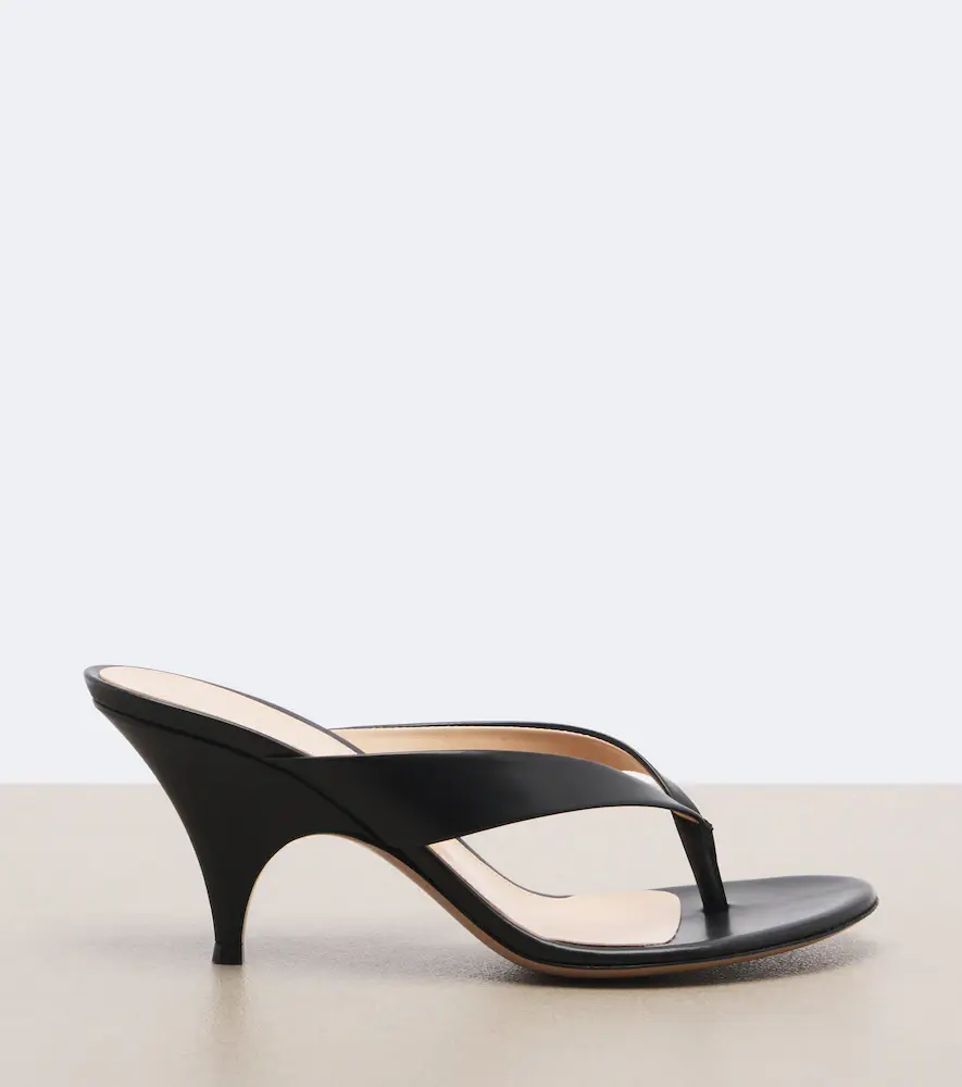 Gianvito Rossi Sofia leather thong sandals | Thumbnail 2 Gianvito Rossi Sofia leather thong sandals | Thumbnail 2