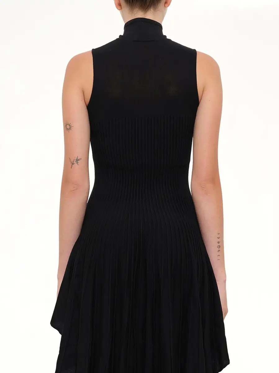 Alaïa 3D Sculpting Knit Triangle Dress | Thumbnail 5 Alaïa 3D Sculpting Knit Triangle Dress | Thumbnail 5