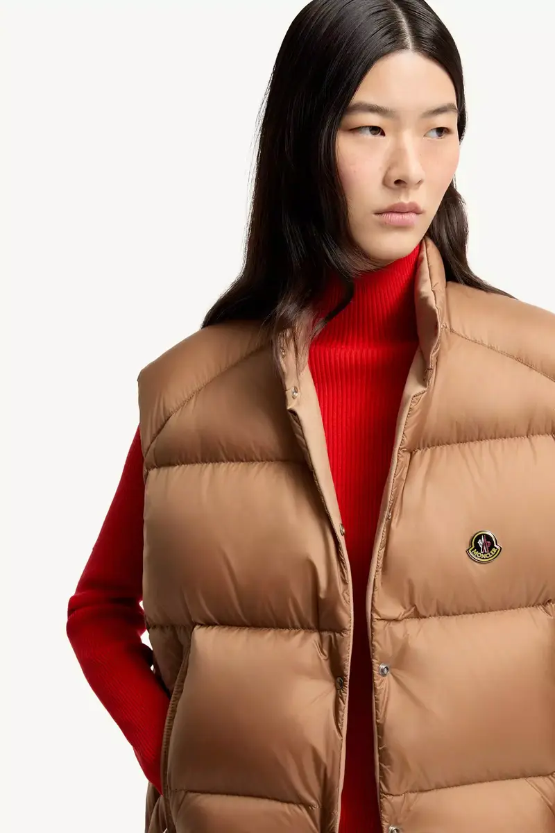 Moncler Tibb Reversible Down Vest | Thumbnail 8