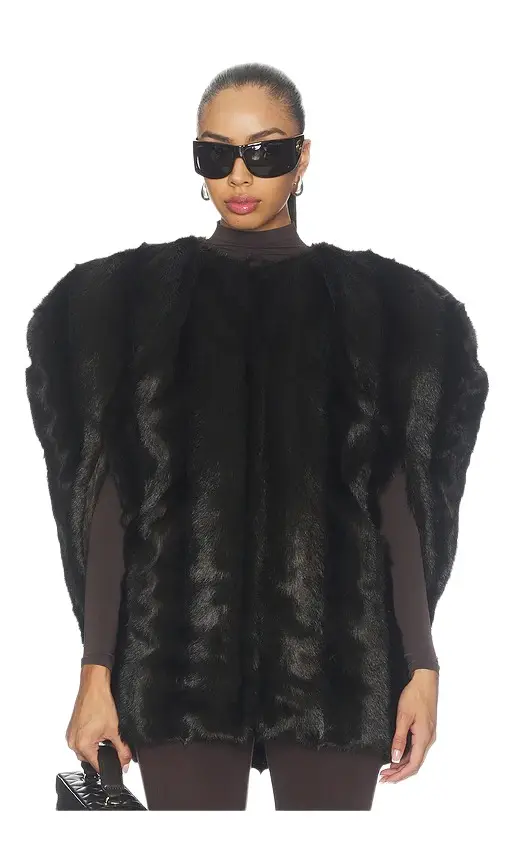 Magda Butrym Cape 02