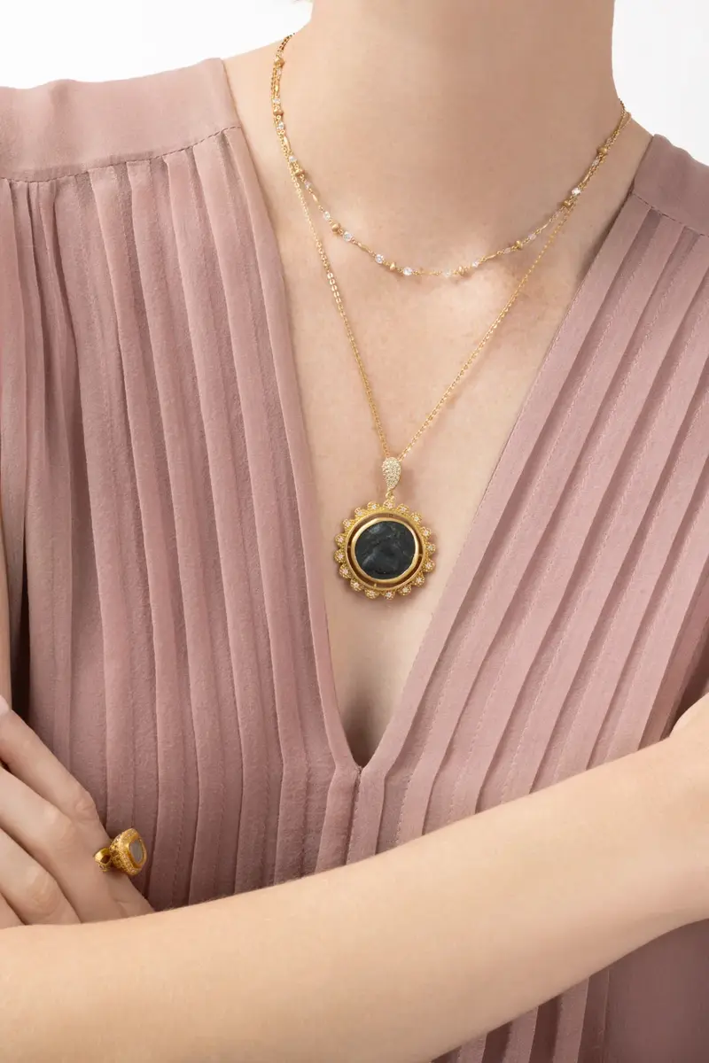 Coomi Diamond Antiquity Coin Pendant | Thumbnail 2