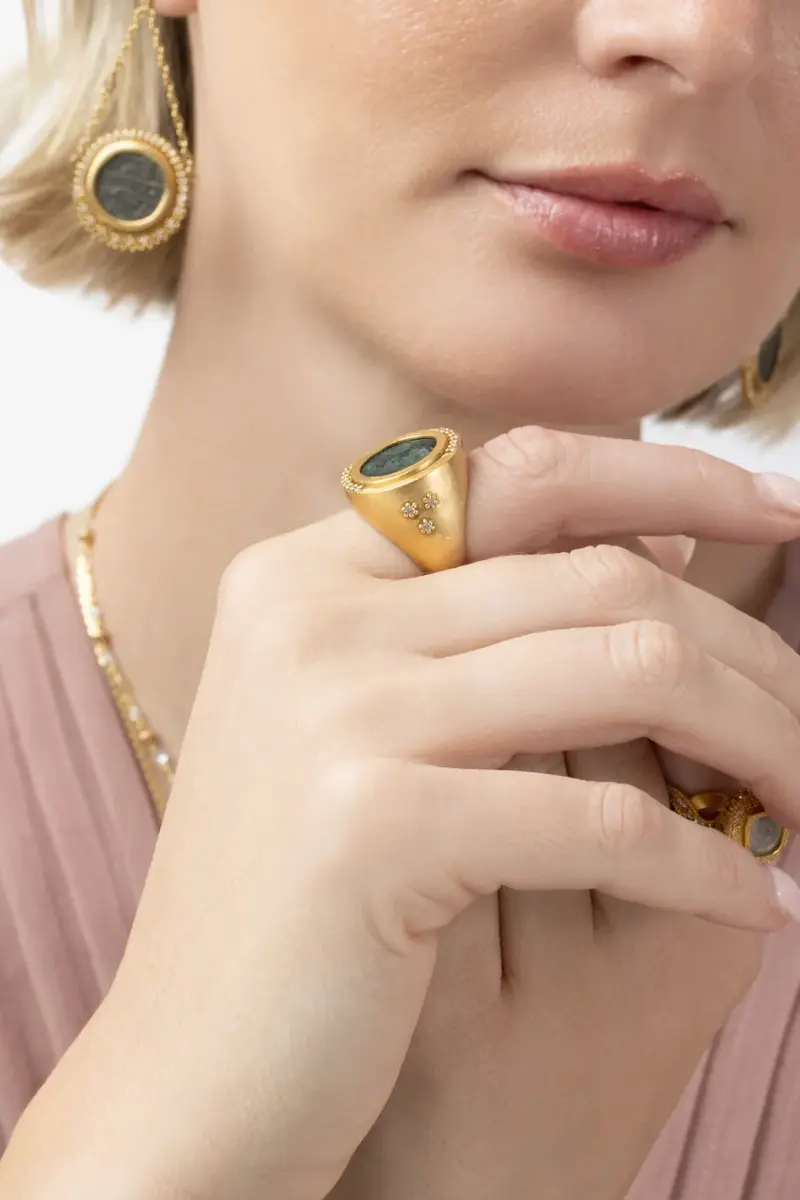 Coomi Diamond Antiquity Kushan Coin Ring | Thumbnail 3 Coomi Diamond Antiquity Kushan Coin Ring | Thumbnail 3