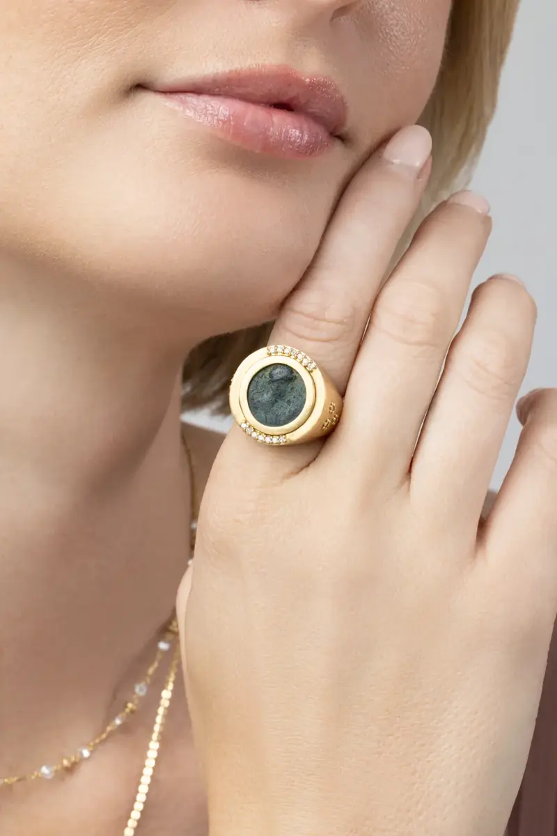 Coomi Diamond Antiquity Kushan Coin Ring | Thumbnail 4 Coomi Diamond Antiquity Kushan Coin Ring | Thumbnail 4