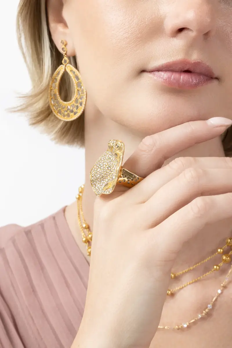 Coomi Diamond Serenity Wild Flower Ring | Thumbnail 4 Coomi Diamond Serenity Wild Flower Ring | Thumbnail 4
