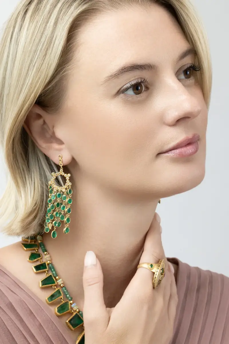 Coomi Emerald Affinity Tassel Earrings | Thumbnail 2 Coomi Emerald Affinity Tassel Earrings | Thumbnail 2