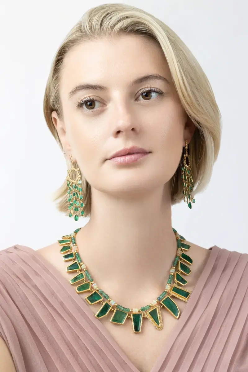 Coomi Emerald Affinity Tassel Earrings | Thumbnail 3 Coomi Emerald Affinity Tassel Earrings | Thumbnail 3