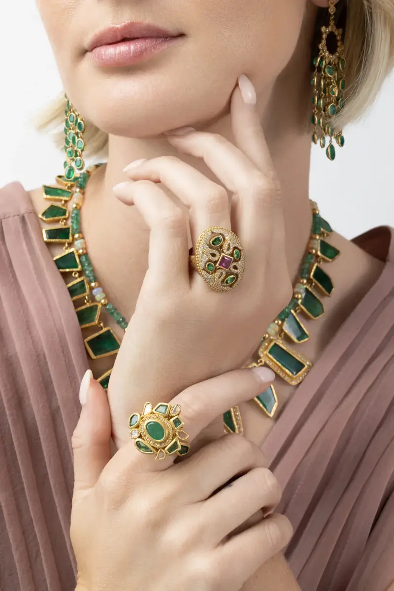 Coomi Tsavorite Tourmaline Oval Trinetra Ring | Thumbnail 3
