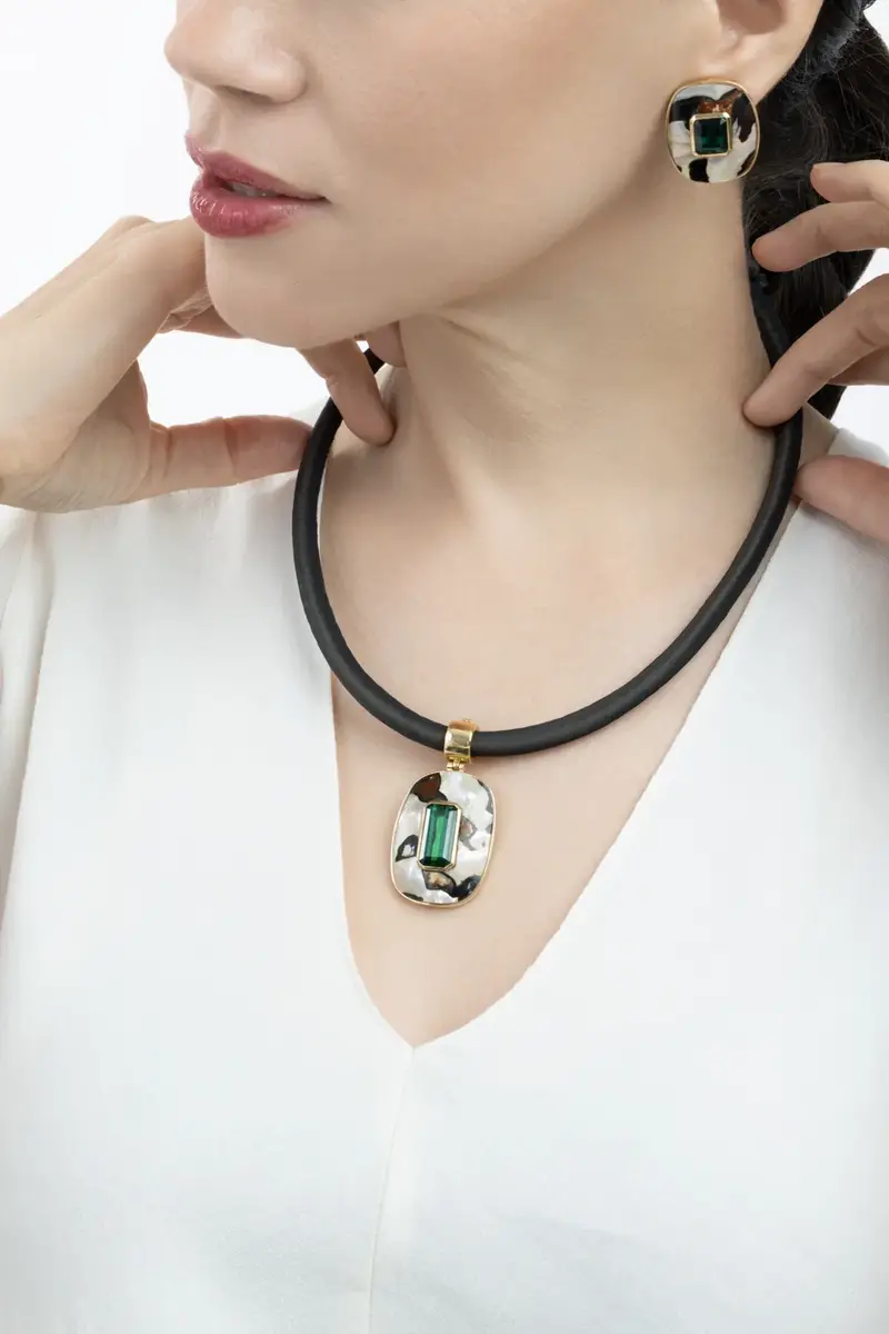 DENISE CASSOU Green Tourmaline Abalone Shell Seaweed Necklace | Thumbnail 2 DENISE CASSOU Green Tourmaline Abalone Shell Seaweed Necklace | Thumbnail 2