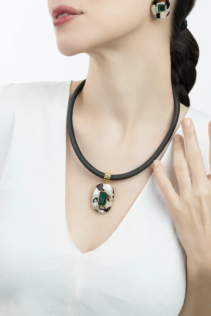DENISE CASSOU Green Tourmaline Abalone Shell Seaweed Necklace | Thumbnail 4 DENISE CASSOU Green Tourmaline Abalone Shell Seaweed Necklace | Thumbnail 4
