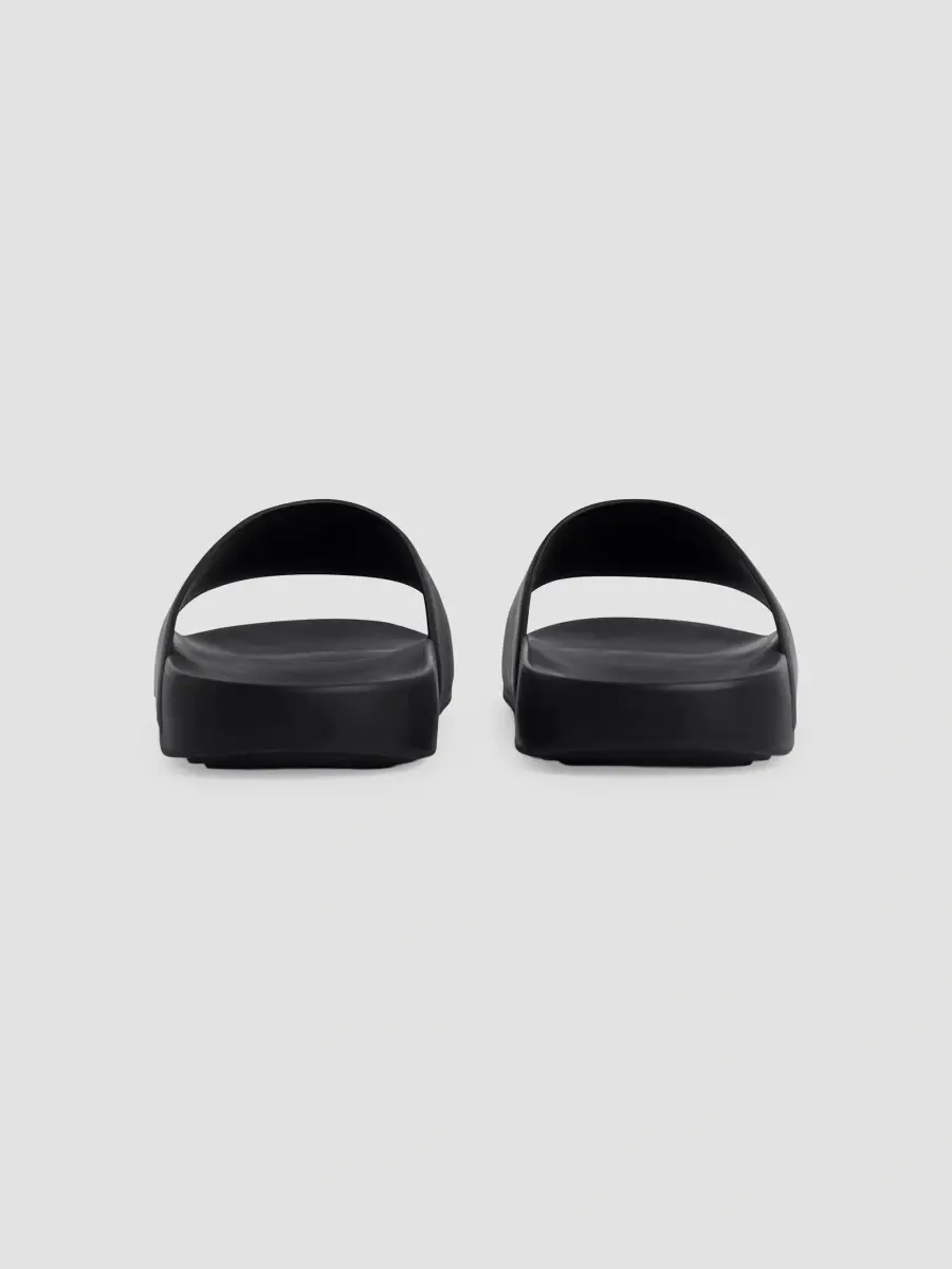Givenchy Men's Label Slide Mules in Rubber - Black | Thumbnail 4 Givenchy Men's Label Slide Mules in Rubber - Black | Thumbnail 4
