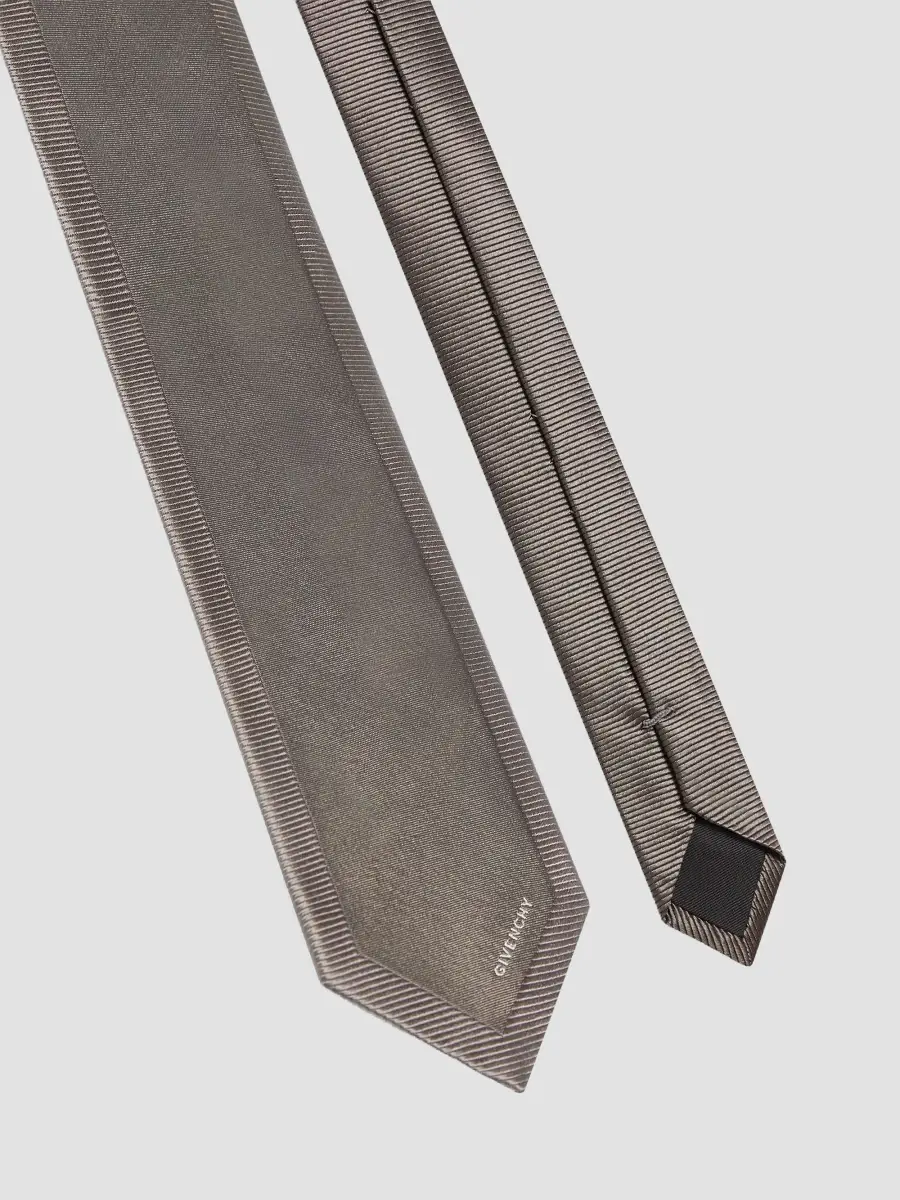 Givenchy Men's Tie in Silk with Jacquard Detail - Grey | Thumbnail 2 Givenchy Men's Tie in Silk with Jacquard Detail - Grey | Thumbnail 2