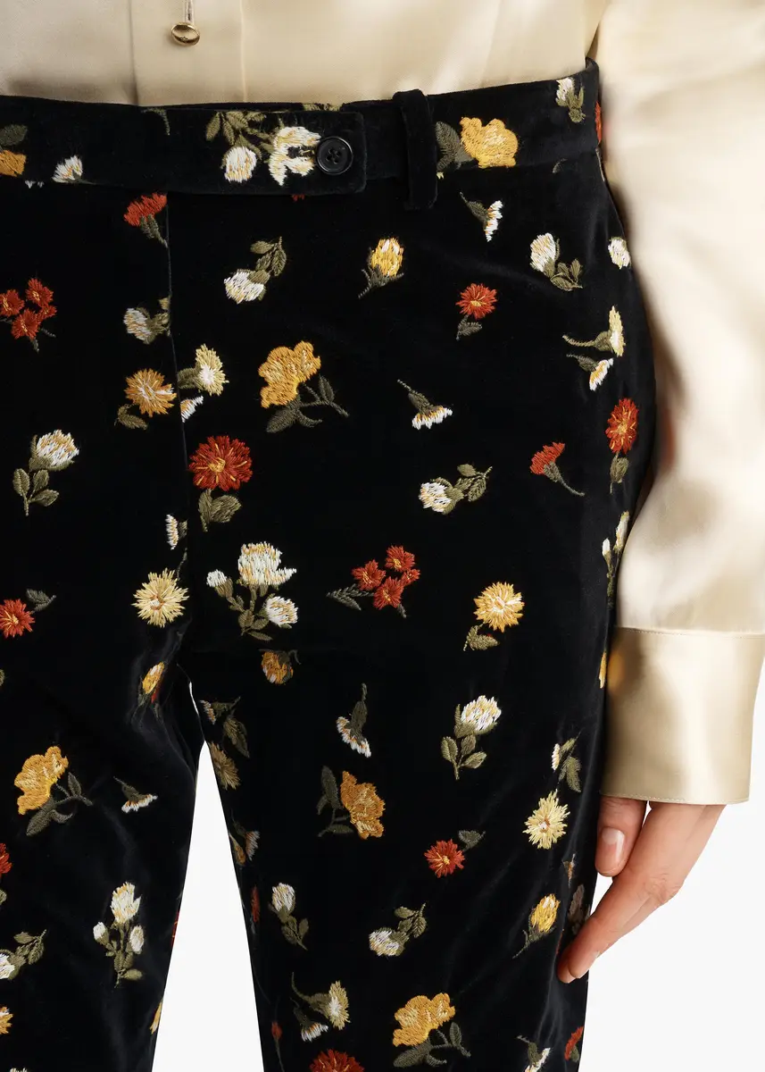 Khaite Han Pant In Black Flower Embroidery | Thumbnail 5