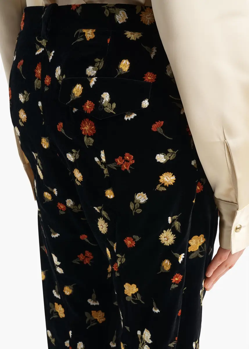 Khaite Han Pant In Black Flower Embroidery | Thumbnail 6