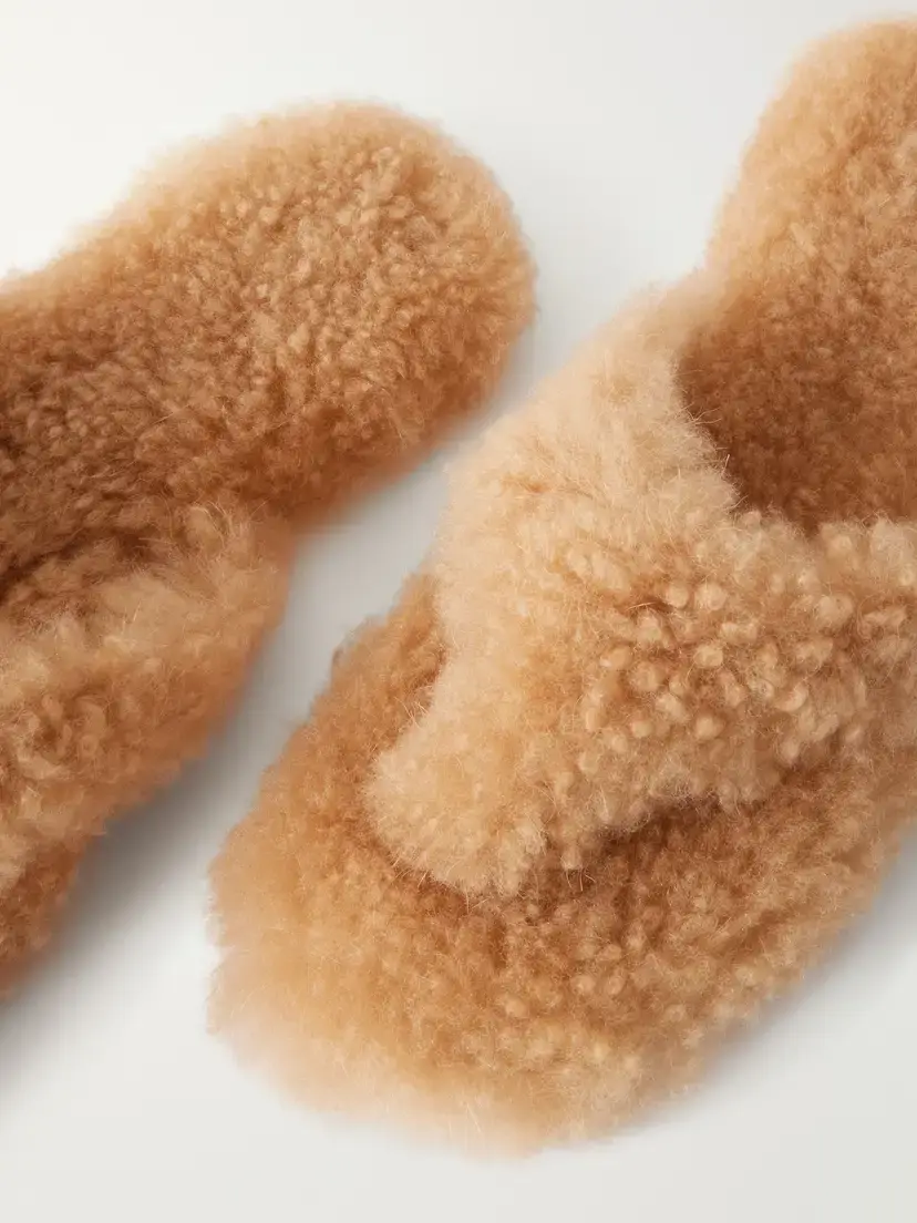CHRISTEN Cashmere-plush Flip Flops | Thumbnail 5 CHRISTEN Cashmere-plush Flip Flops | Thumbnail 5