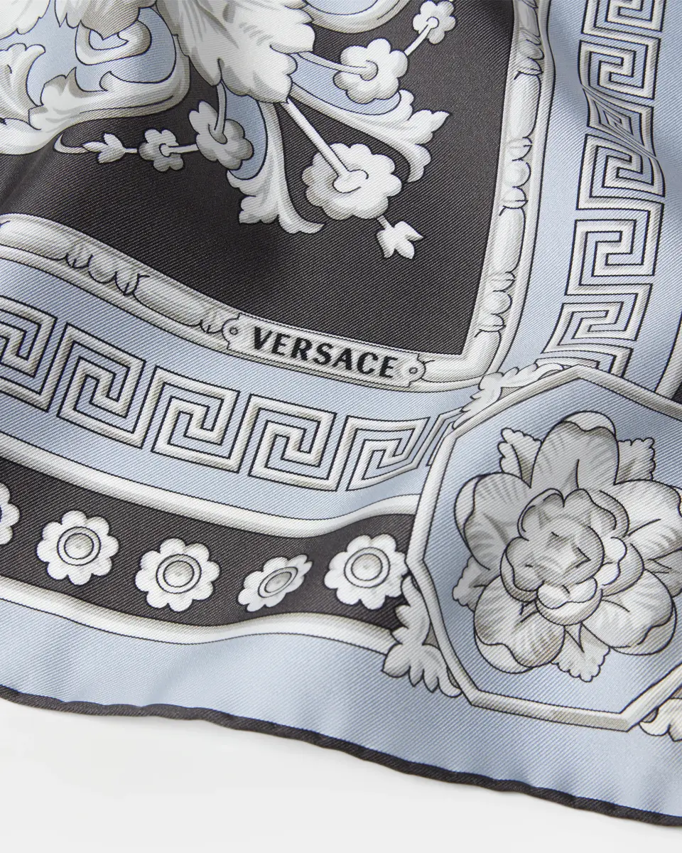 Versace Printed Silk Twill Scarf 90 cm | Thumbnail 2