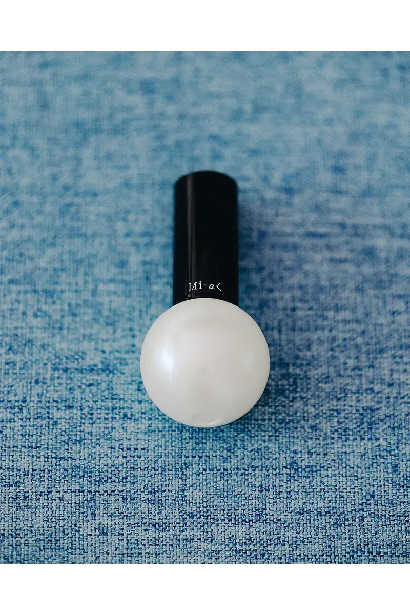 MIHAK Oud Noir Perfume Stick | Thumbnail 3 MIHAK Oud Noir Perfume Stick | Thumbnail 3