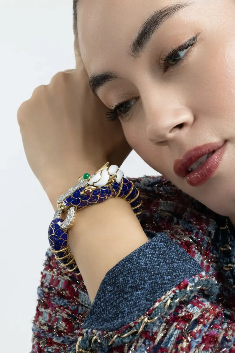 DAVID WEBB Diamond Blue Horse Bracelet | Thumbnail 2 DAVID WEBB Diamond Blue Horse Bracelet | Thumbnail 2
