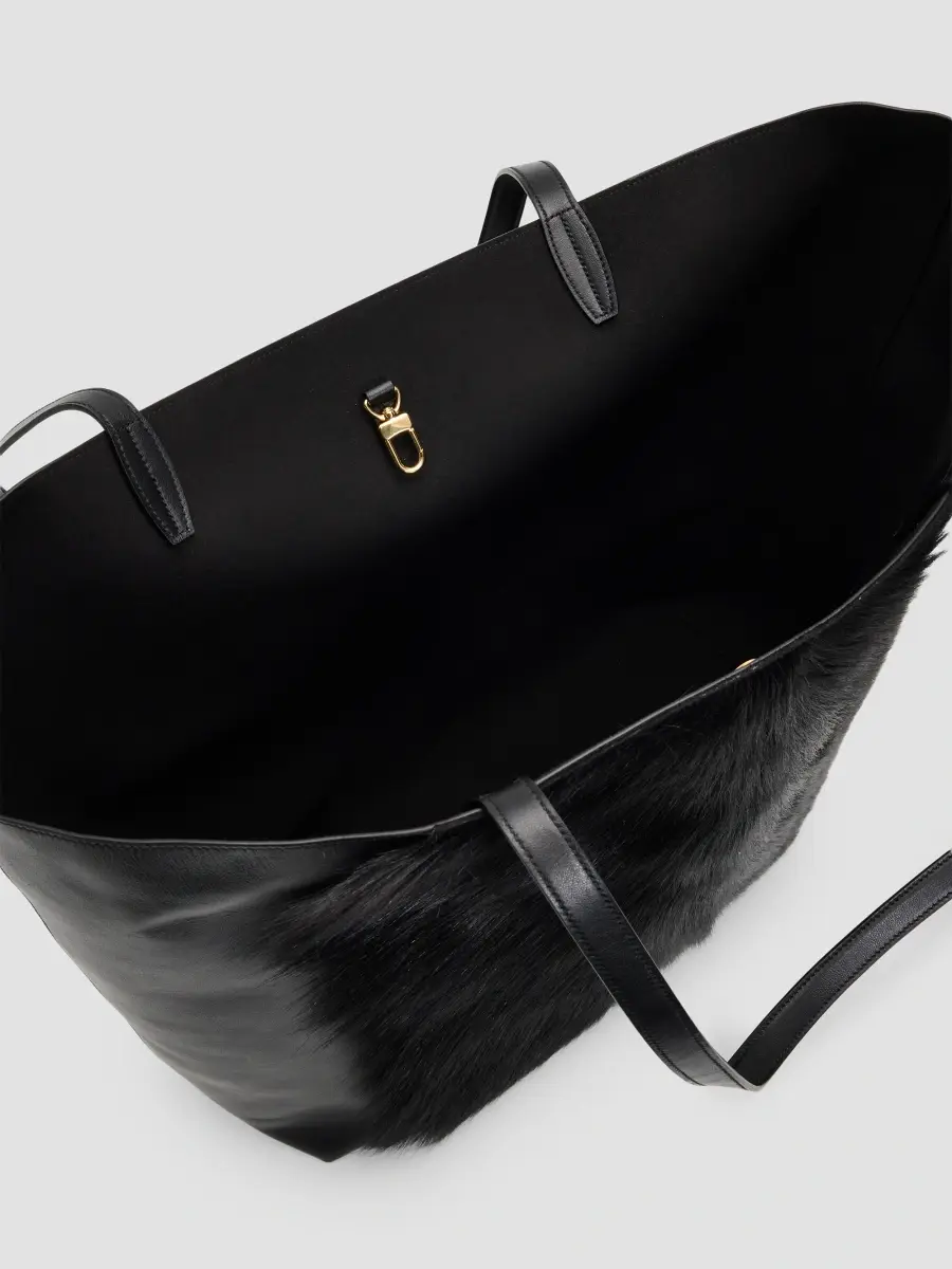 TOTEME Women's Roam Goat Hair Tote Bag | Thumbnail 4 TOTEME Women's Roam Goat Hair Tote Bag | Thumbnail 4