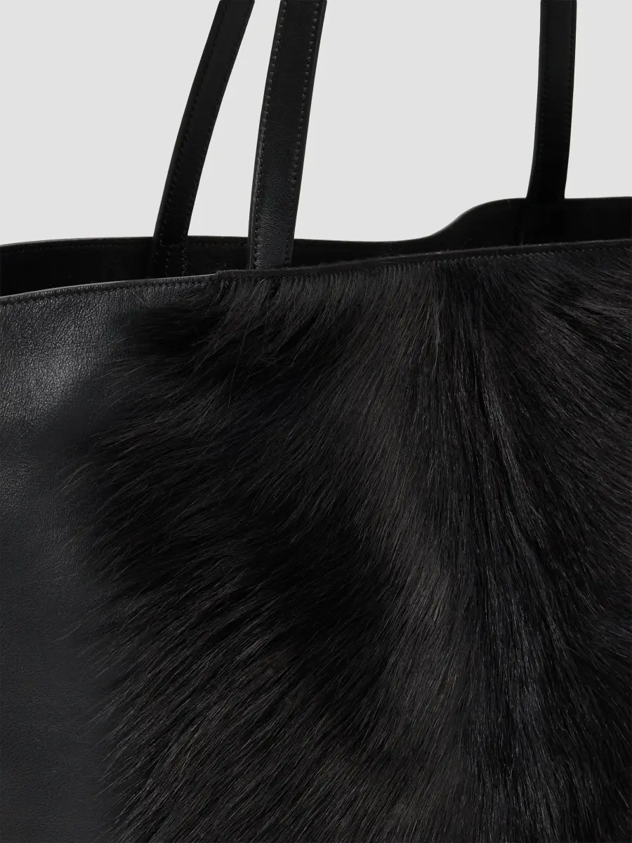 TOTEME Women's Roam Goat Hair Tote Bag | Thumbnail 6 TOTEME Women's Roam Goat Hair Tote Bag | Thumbnail 6