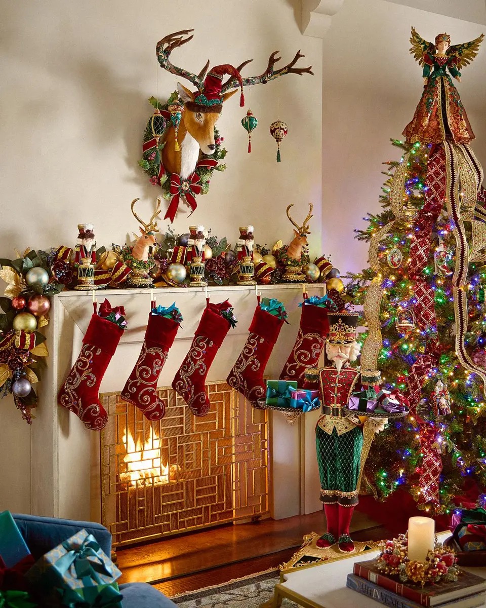 Katherine 's Collection Winter Balsam and Berry Deer Wall Piece with Ornaments | Thumbnail 3 Katherine 's Collection Winter Balsam and Berry Deer Wall Piece with Ornaments | Thumbnail 3