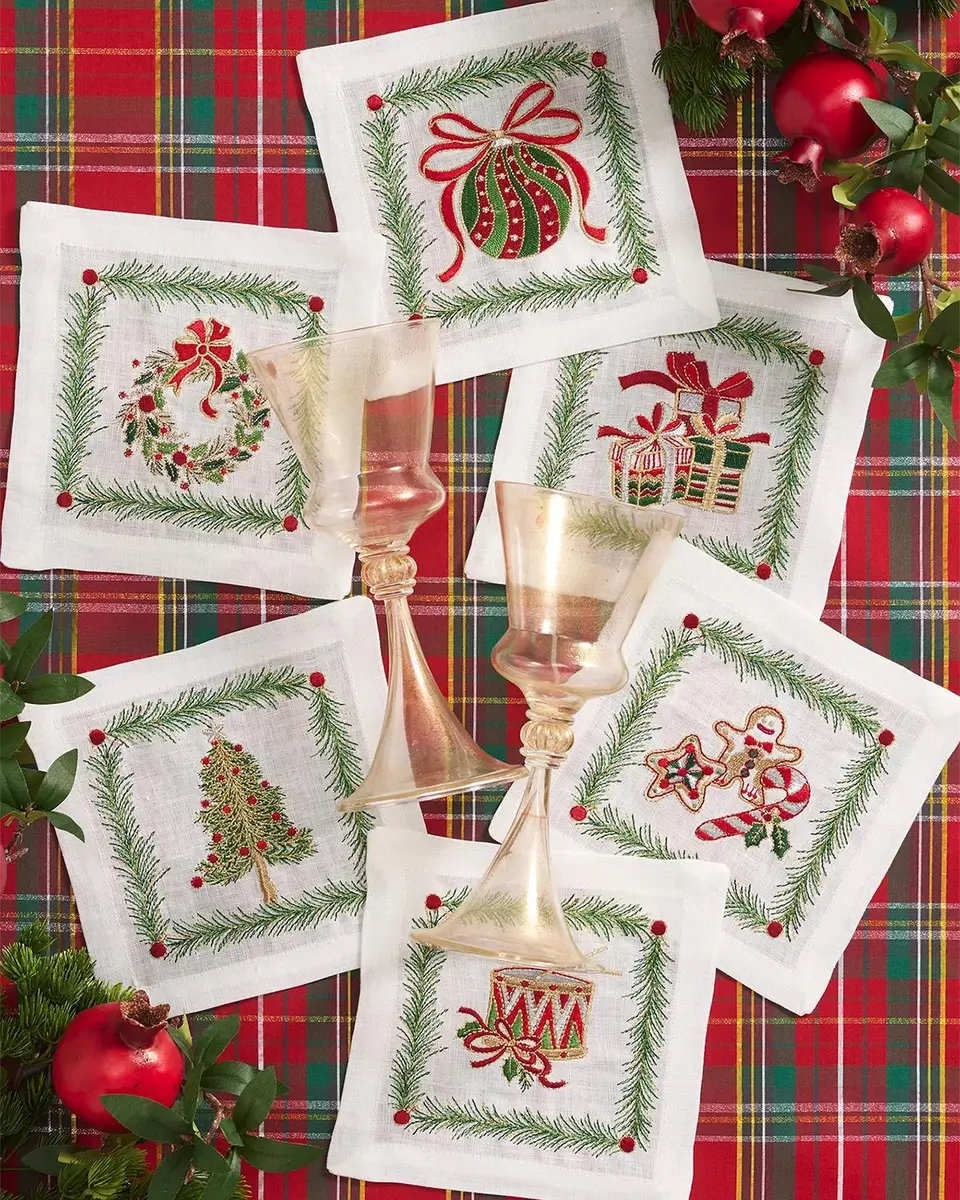 Kim Seybert Christmas Trellis 6-Piece Linen Napkin Set | Thumbnail 3