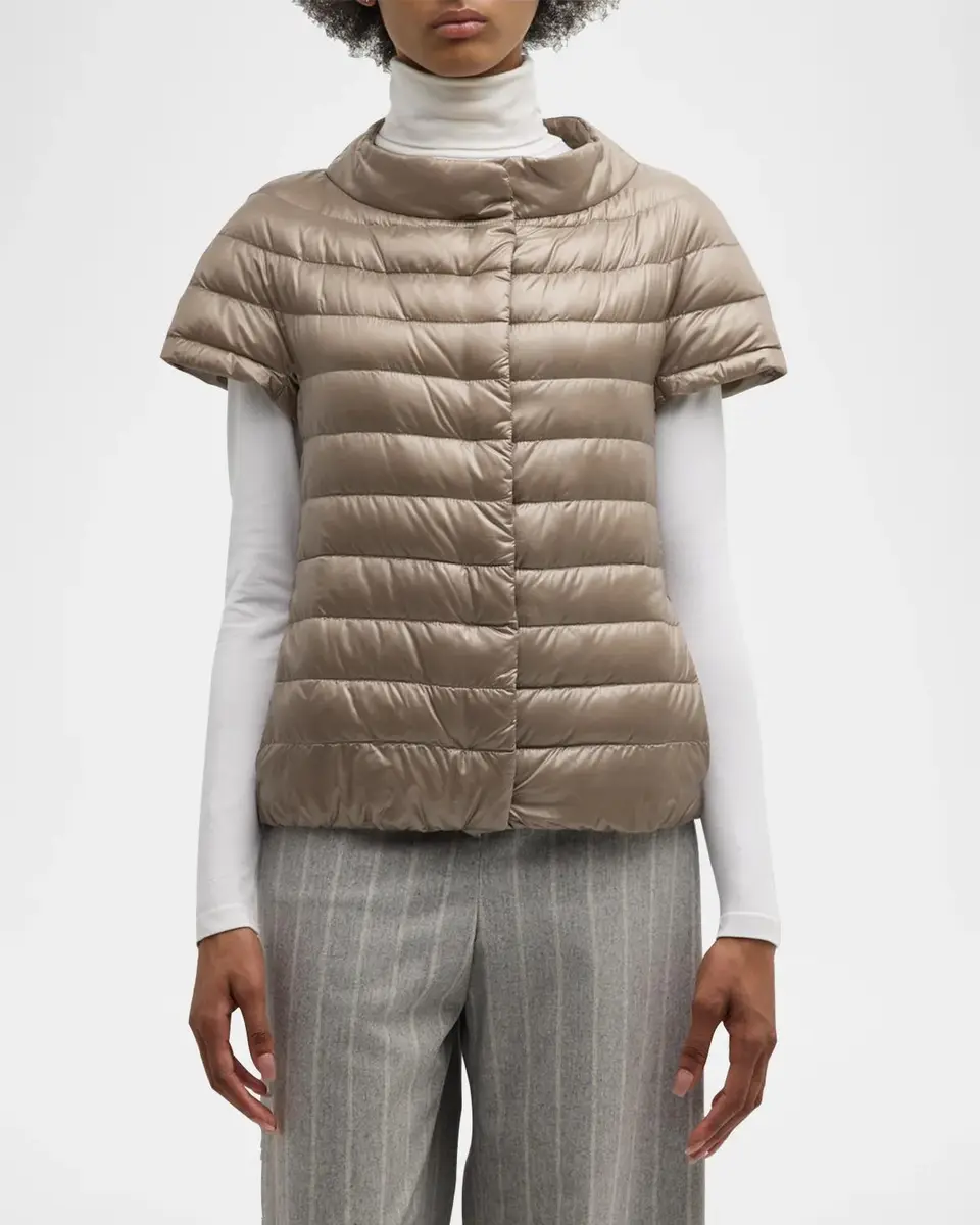 HERNO Emilia Water-Resistant Ultralight Nylon Puffer Cape | Thumbnail 4 HERNO Emilia Water-Resistant Ultralight Nylon Puffer Cape | Thumbnail 4