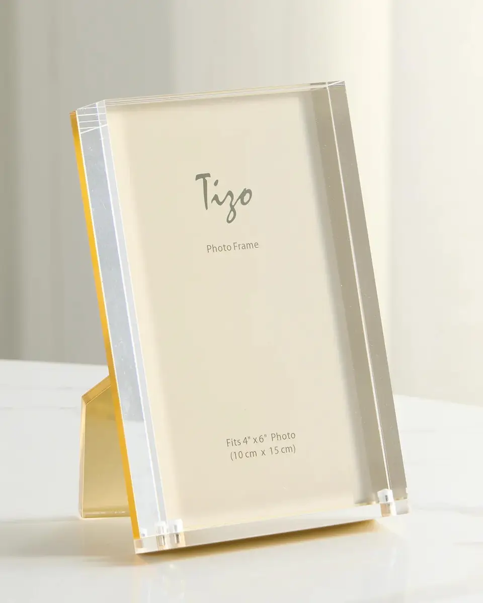 Lucite Picture Frame, 4" x 6" Lucite Picture Frame, 4" x 6"