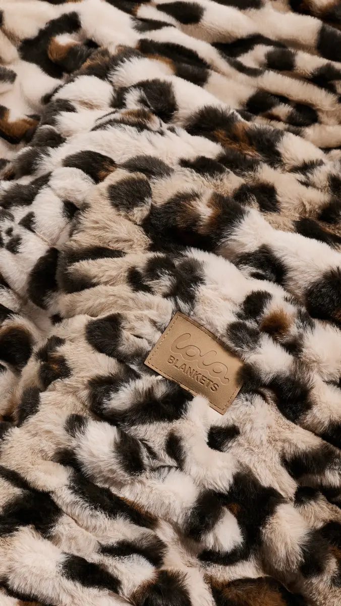 Lola Blankets The Lola Original Blanket | Thumbnail 3