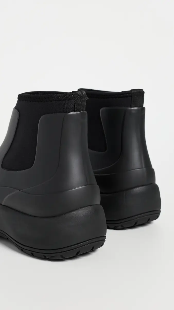 Rains The Dry Boots | Thumbnail 3