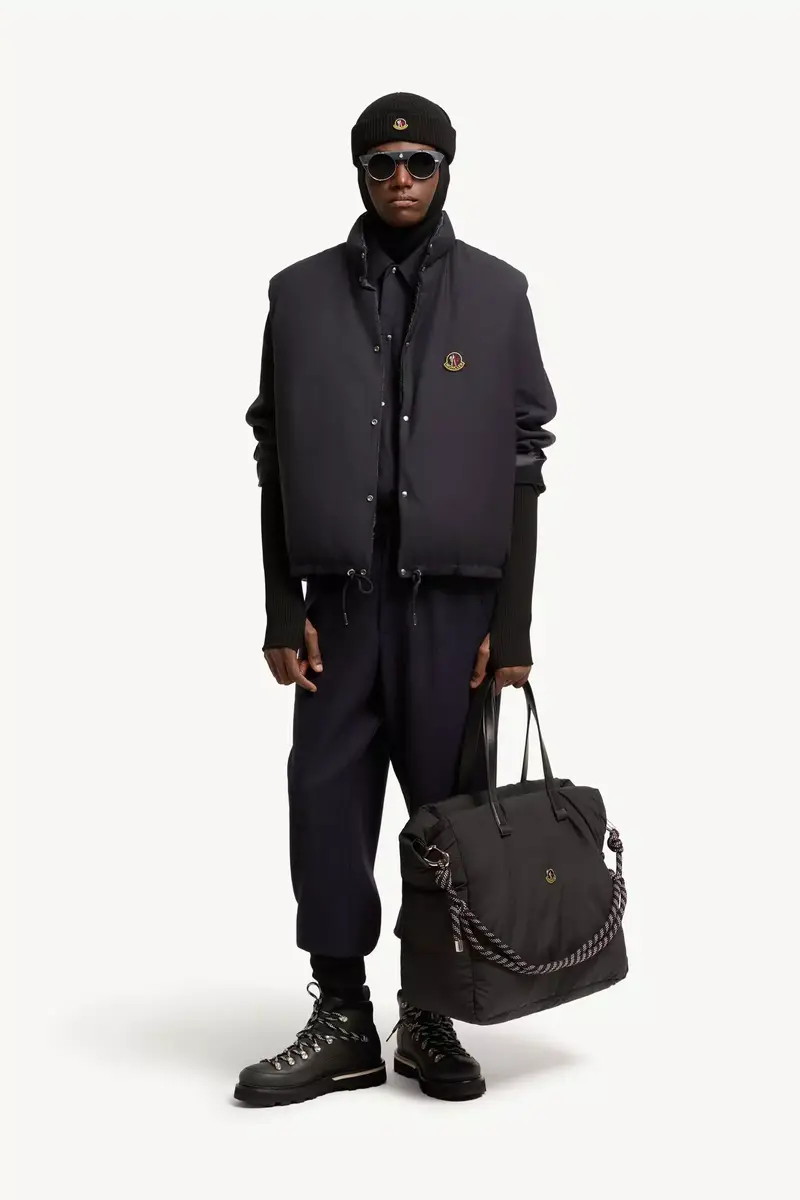 Moncler Tibb Reversible Down Vest | Thumbnail 3