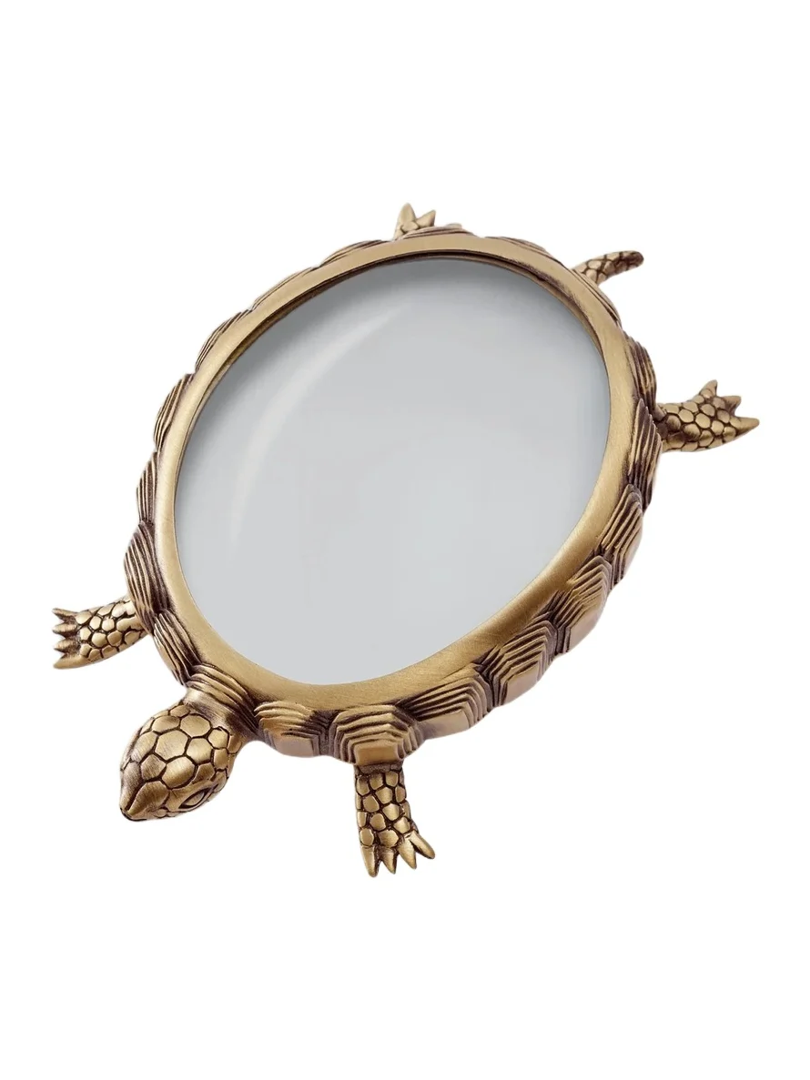 L'Objet Turtle Magnifying Glass