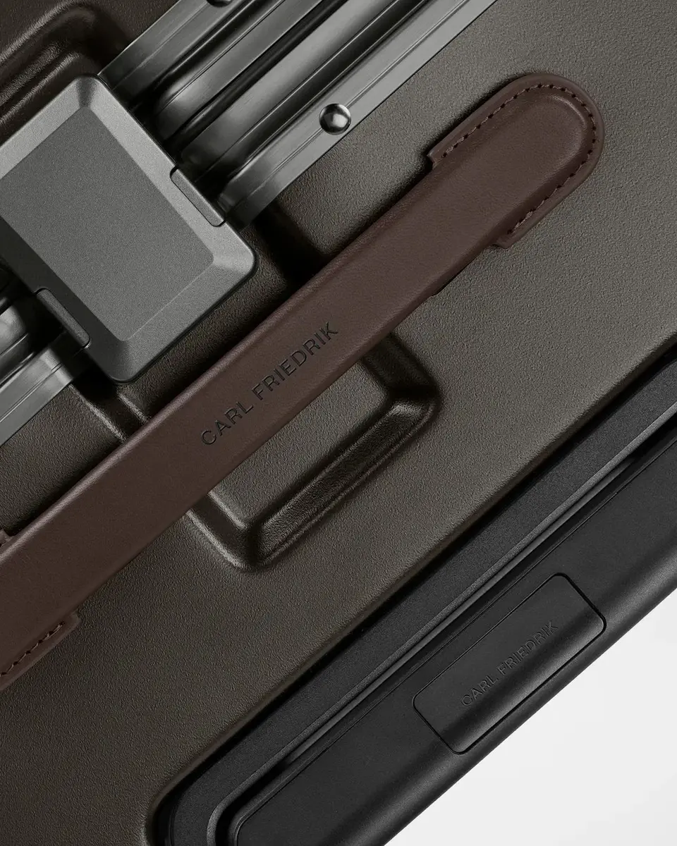 Carl Friedrik 31.5" Large Hardside Spinner Suitcase | Thumbnail 7 Carl Friedrik 31.5" Large Hardside Spinner Suitcase | Thumbnail 7