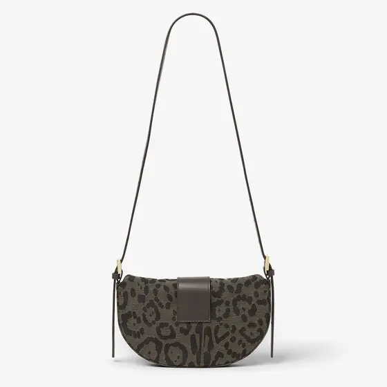 Fendi Croissant Bag | Thumbnail 3