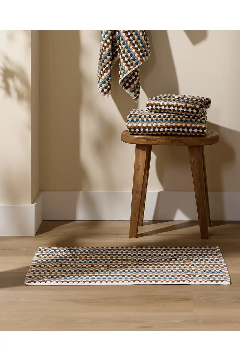 Parachute Organic Mosaic Tub Mat | Thumbnail 3