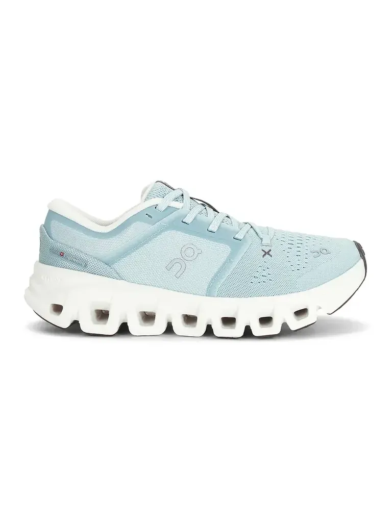 ON Cloud X 5 Sneaker
