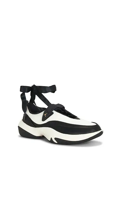 Jordan Pointe Sneaker | Thumbnail 2 Jordan Pointe Sneaker | Thumbnail 2