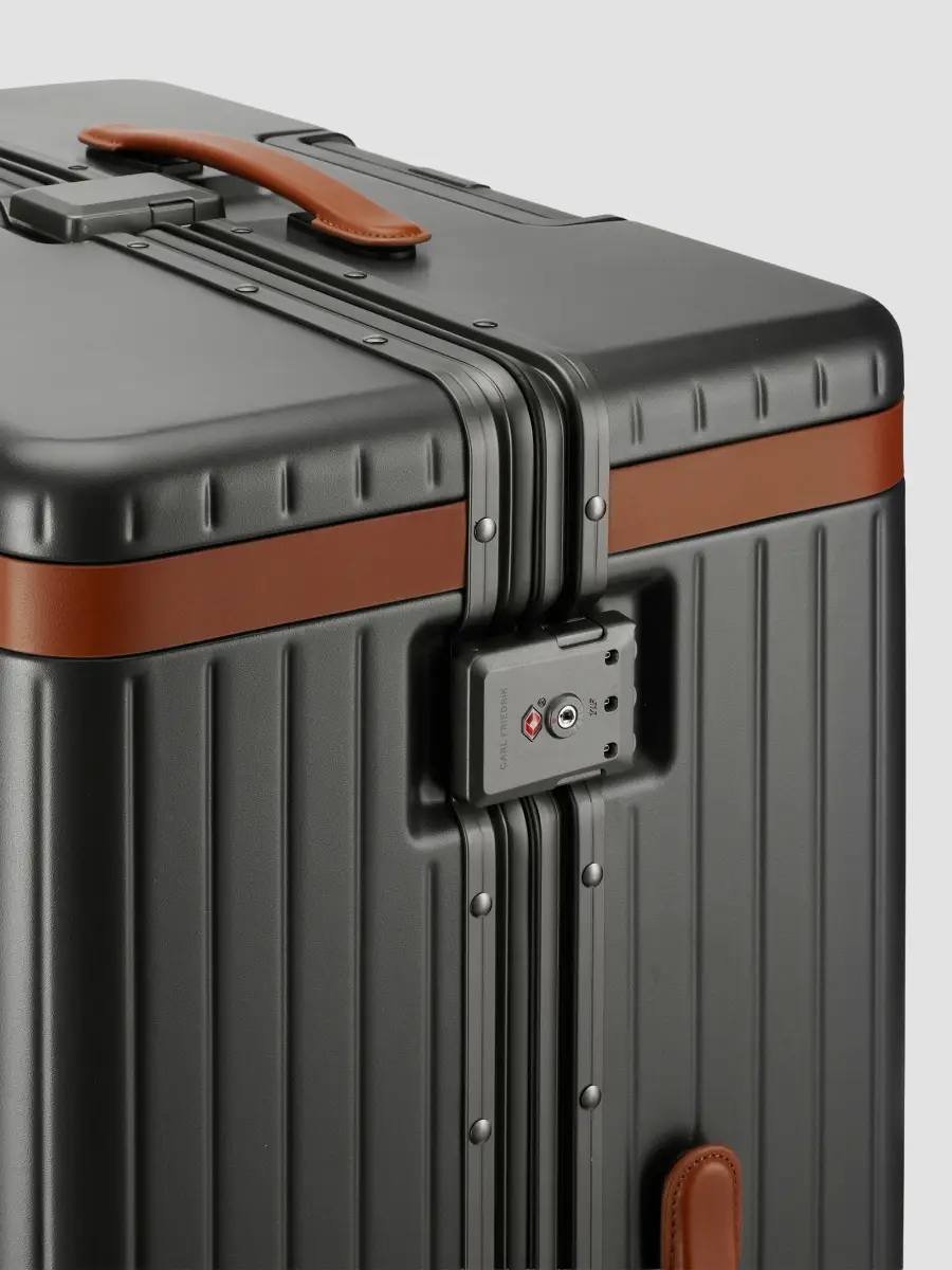 Carl Friedrik Hybrid The Large Check-In Spinner Suitcase | Thumbnail 5 Carl Friedrik Hybrid The Large Check-In Spinner Suitcase | Thumbnail 5
