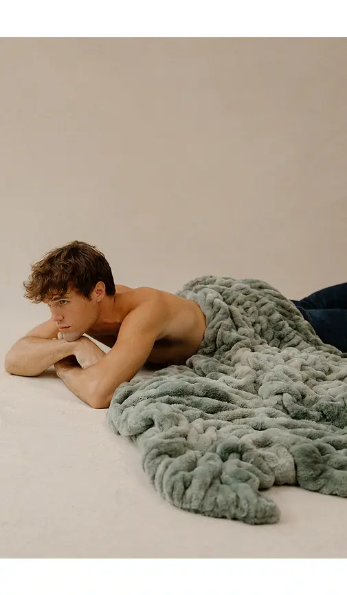 Lola Blankets Lola Original Blanket | Thumbnail 2 Lola Blankets Lola Original Blanket | Thumbnail 2
