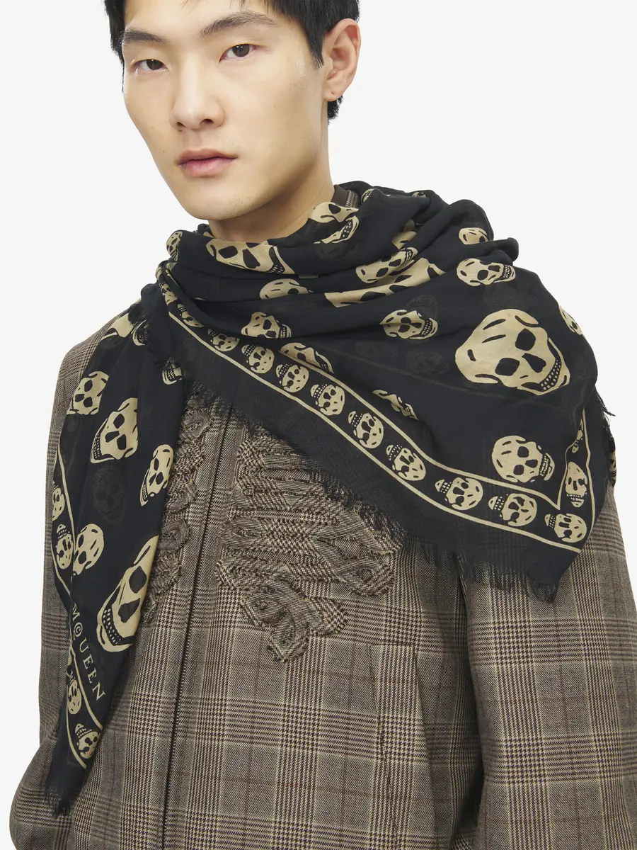 Alexander McQueen Classic Skull Scarf | Thumbnail 2 Alexander McQueen Classic Skull Scarf | Thumbnail 2