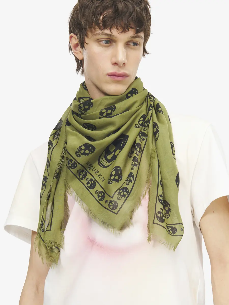 Alexander McQueen Classic Skull Scarf | Thumbnail 2 Alexander McQueen Classic Skull Scarf | Thumbnail 2