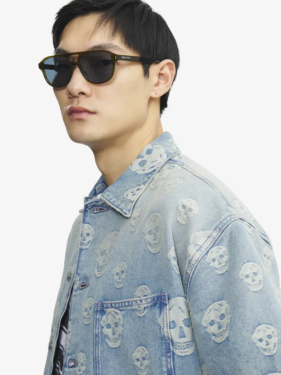 Alexander McQueen Signature Essentials Sunglasses | Thumbnail 2 Alexander McQueen Signature Essentials Sunglasses | Thumbnail 2