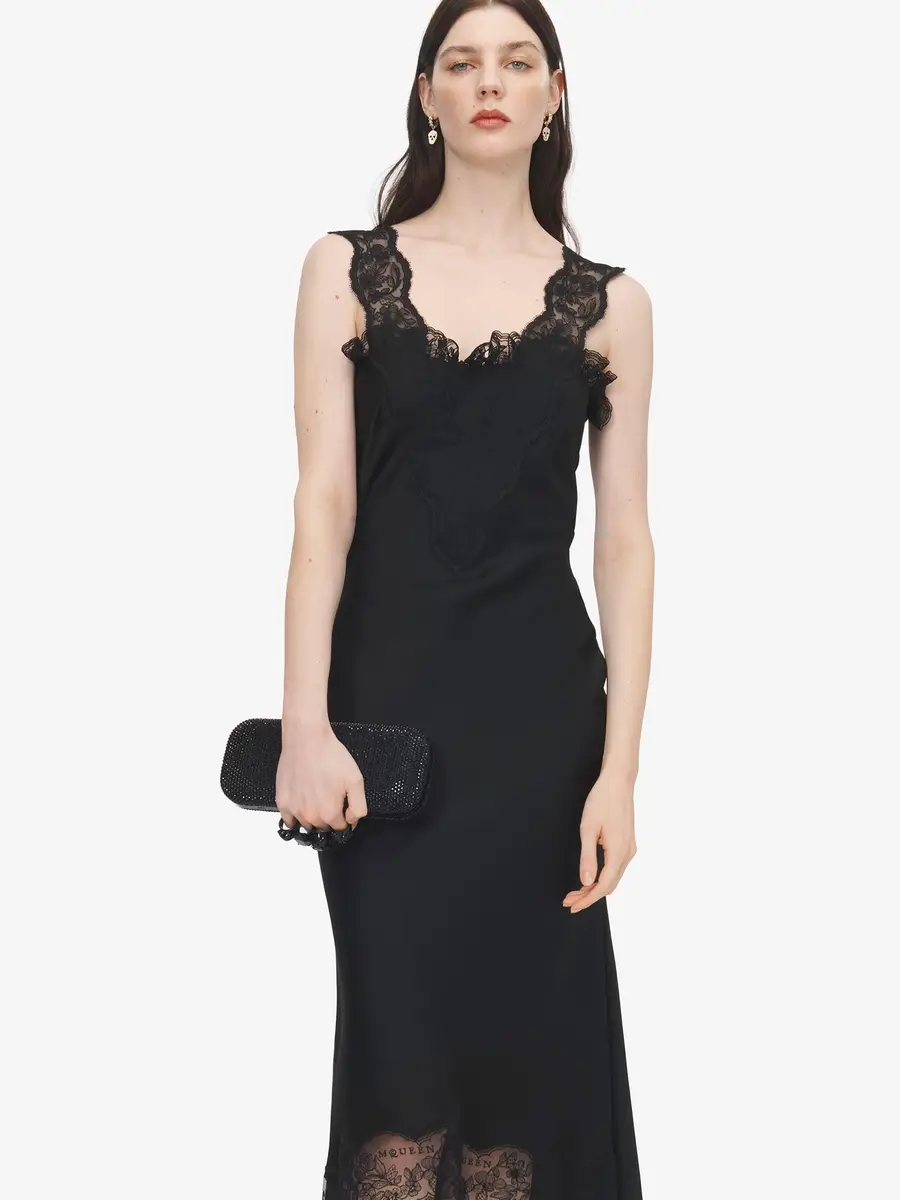 Alexander McQueen Long Knuckle Clutch | Thumbnail 2