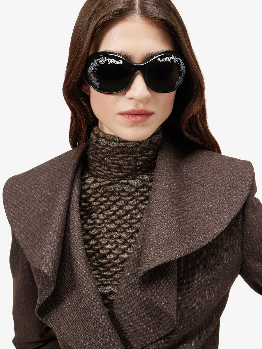 Alexander McQueen Kate Round Sunglasses | Thumbnail 2 Alexander McQueen Kate Round Sunglasses | Thumbnail 2