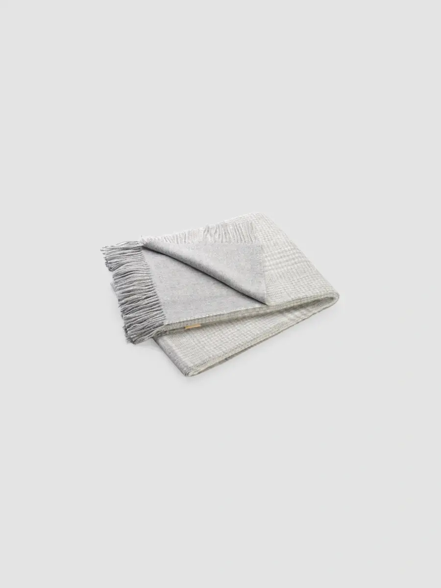 Weich Couture Alpaca Matea Alpaca Wool Blanket | Thumbnail 2 Weich Couture Alpaca Matea Alpaca Wool Blanket | Thumbnail 2