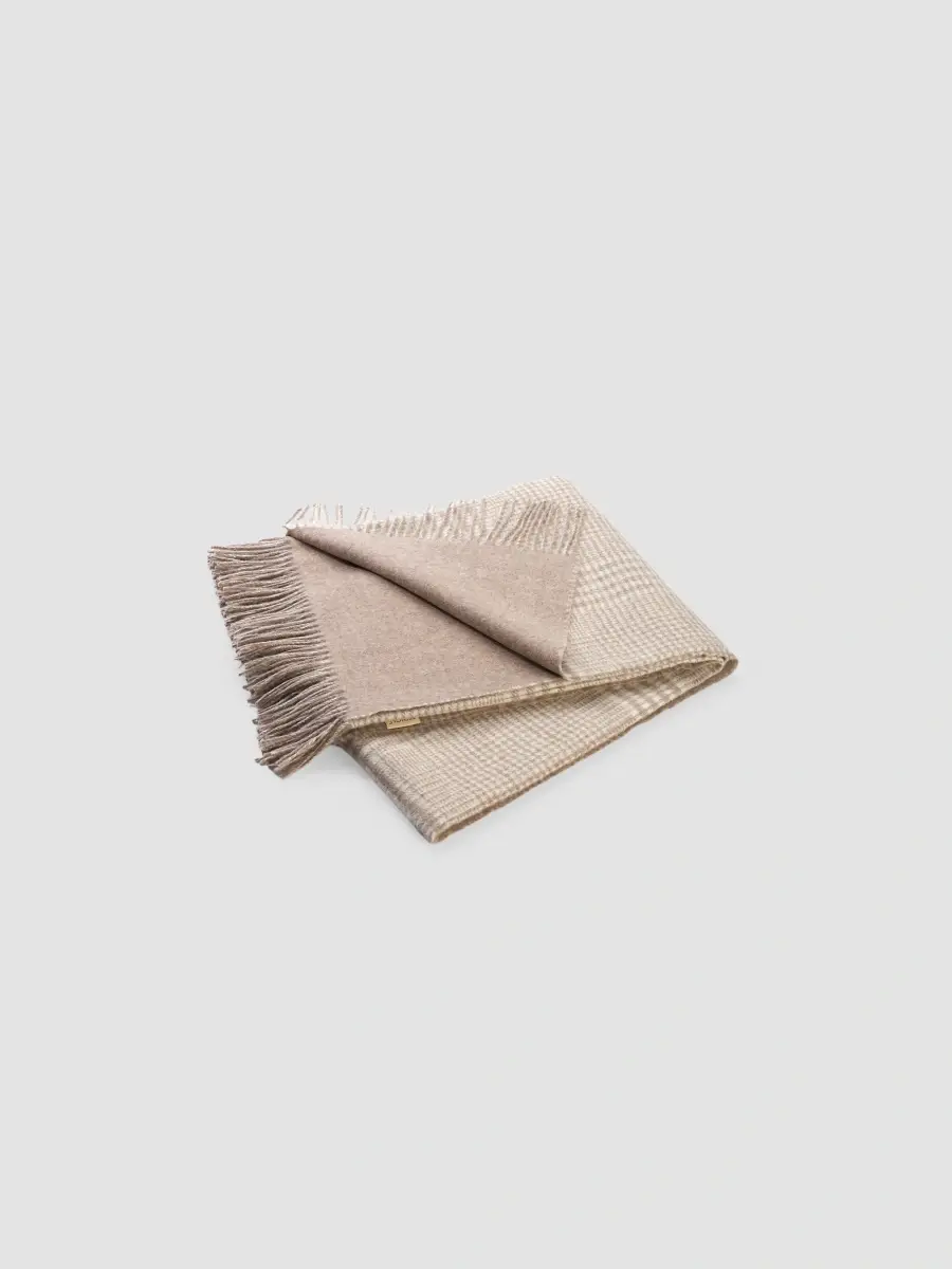 Weich Couture Alpaca Matea Alpaca Wool Blanket | Thumbnail 2 Weich Couture Alpaca Matea Alpaca Wool Blanket | Thumbnail 2