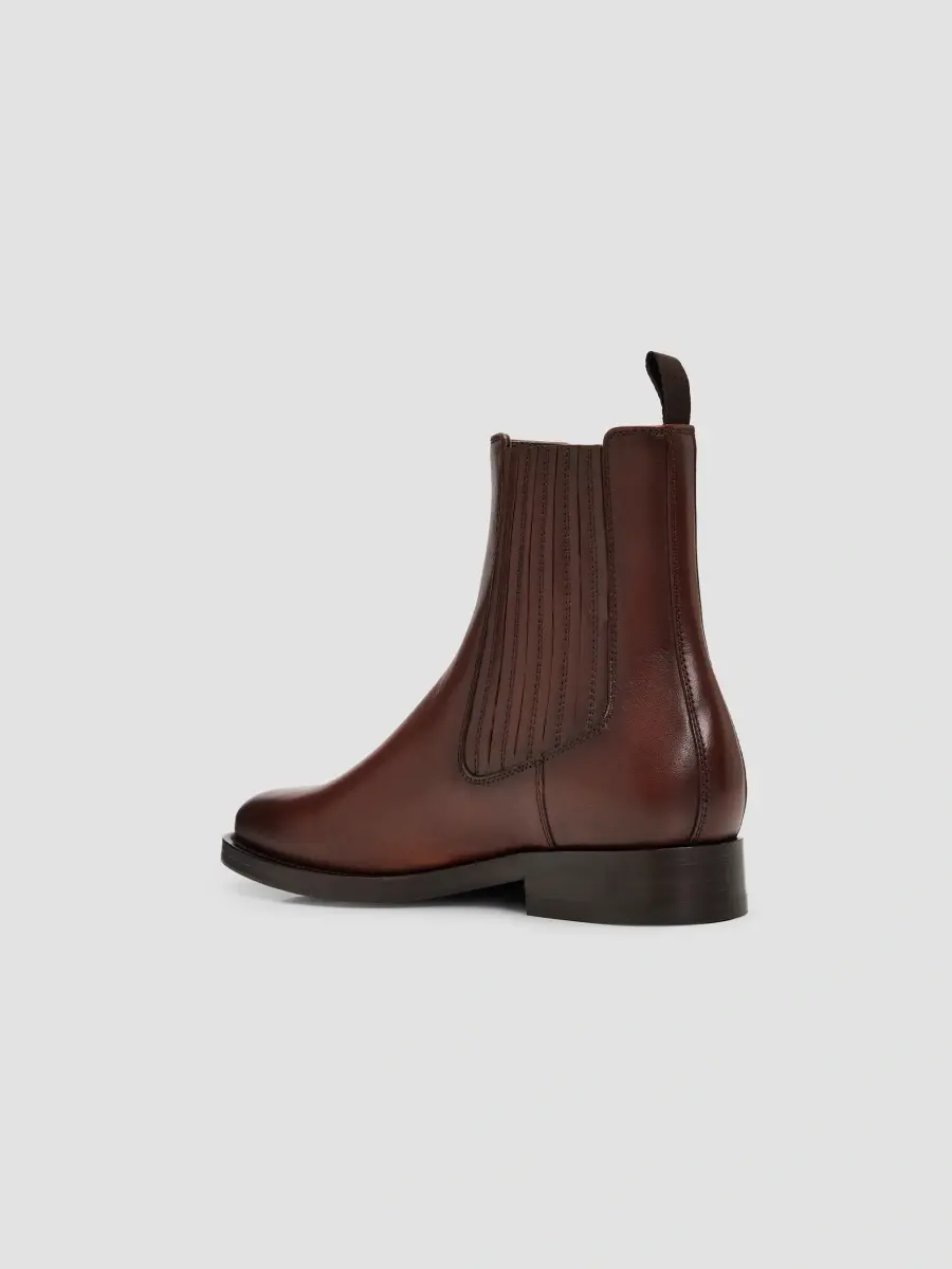 Brunello Cucinelli Men's Leather Chelsea Ankle Boots | Thumbnail 2 Brunello Cucinelli Men's Leather Chelsea Ankle Boots | Thumbnail 2