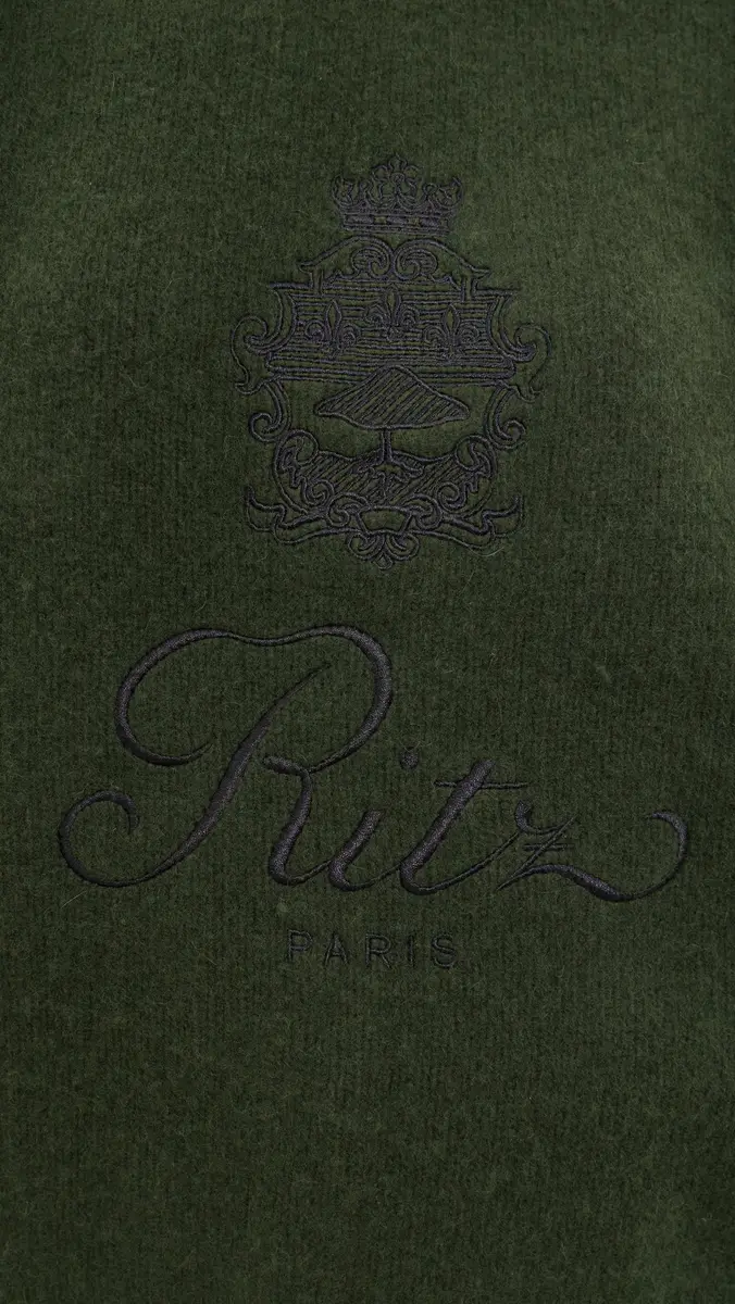 Frame The Ritz Unisex Brushed Cashmere Sweater | Thumbnail 6 Frame The Ritz Unisex Brushed Cashmere Sweater | Thumbnail 6