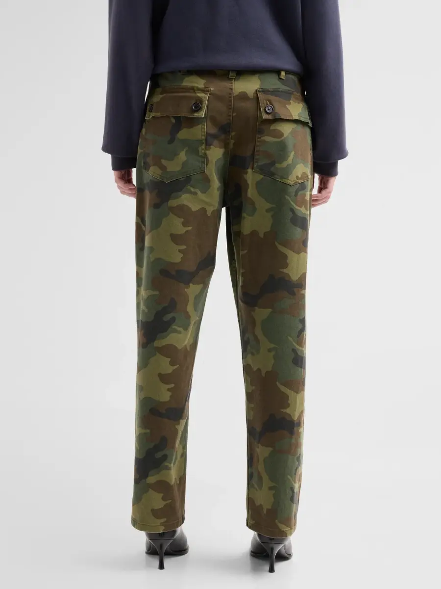 Nili Lotan Women's Earl Camouflage Cotton-Blend Cargo Pants | Thumbnail 3 Nili Lotan Women's Earl Camouflage Cotton-Blend Cargo Pants | Thumbnail 3