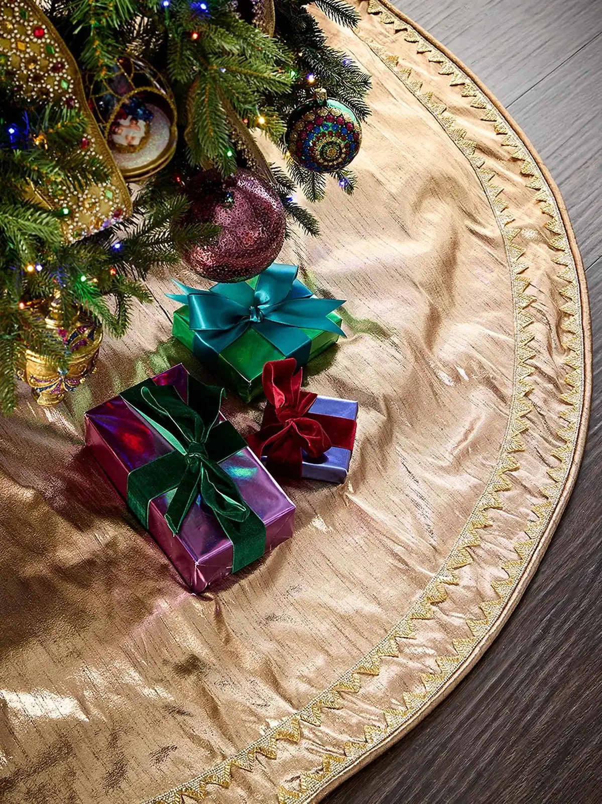 D. Stevens Metallic Dupion Tree Skirt