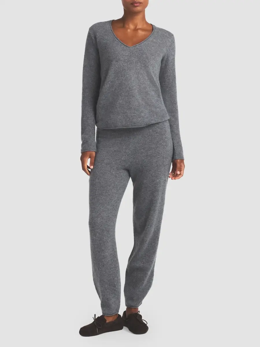 Skims Women's Cashmere V-Neck Sweater | Thumbnail 2